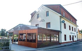 Hostinec A Penzion U Sv. Mikulase